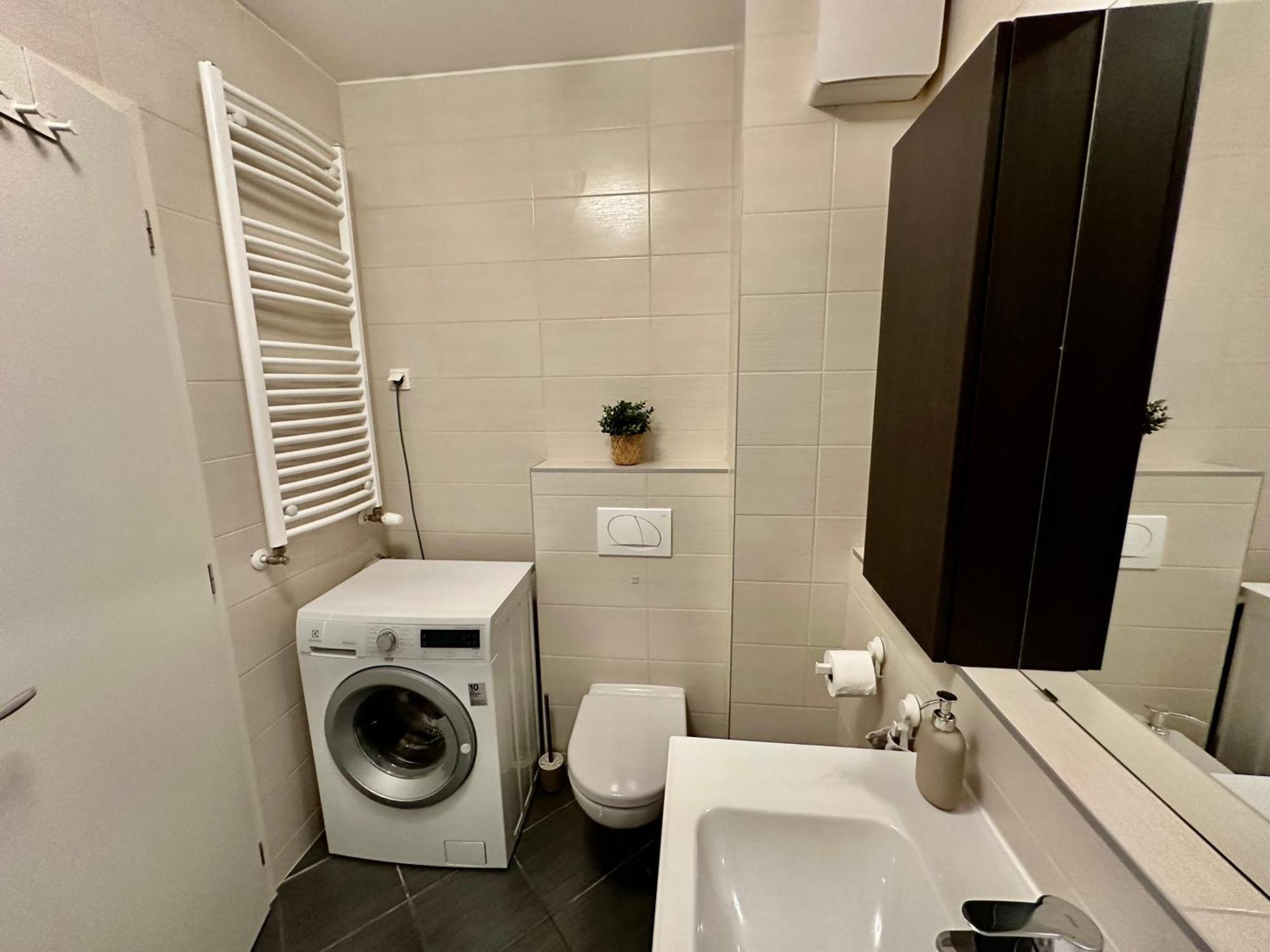 City Break Apartment - Private Garage, Ac, Balcony 부다페스트 외부 사진